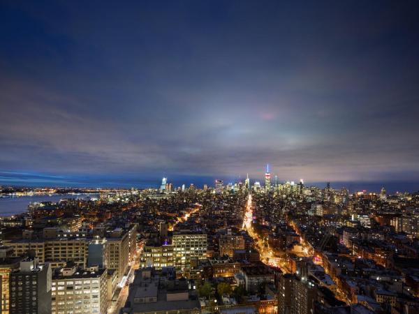 The Dominick Hotel : photo 3 de la chambre chambre lit king-size - vue sur sohi