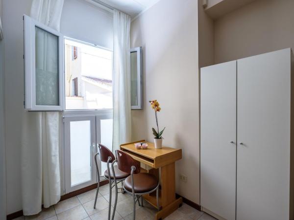 Youth Firenze 2000 : photo 5 de la chambre chambre lits jumeaux