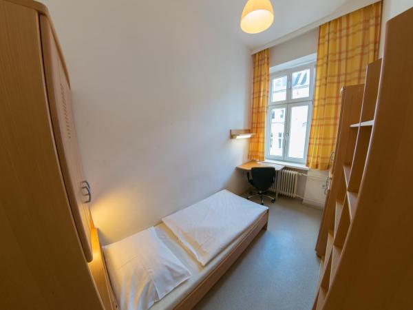 Porzellaneum : photo 8 de la chambre chambre simple avec salle de bains commune