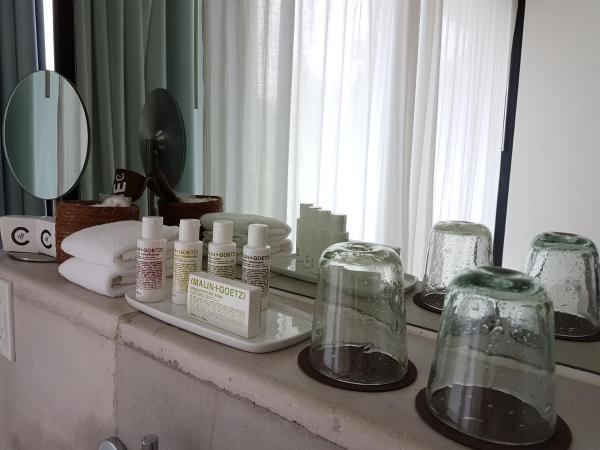 Condesa df, Mexico City, a Member of Design Hotels : photo 3 de la chambre chambre lit queen-size avec patio