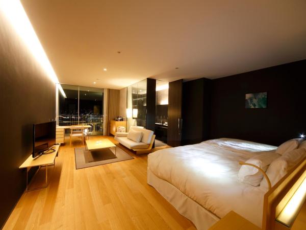 Garden Terrace Nagasaki Hotel & Resort : photo 7 de la chambre suite room with jet bath and harbor view - new building