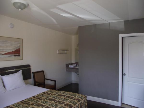 Sand Piper Motel - Los Angeles : photo 2 de la chambre chambre lit king-size avec salle de bains privative - non-fumeurs