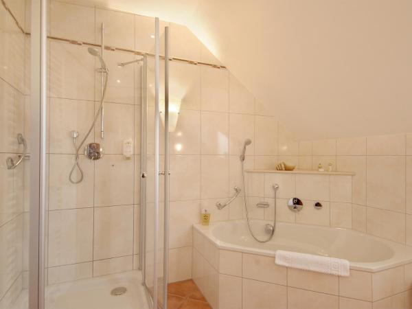 Hotel Kriemhild am Hirschgarten : photo 7 de la chambre suite supérieure