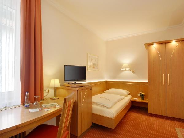 Hotel Kriemhild am Hirschgarten : photo 3 de la chambre chambre simple