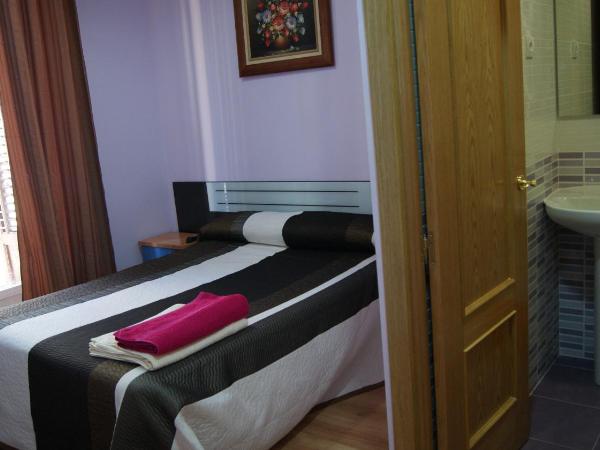 Casa Huésped Magdalena : photo 9 de la chambre chambre double avec salle de bains privative