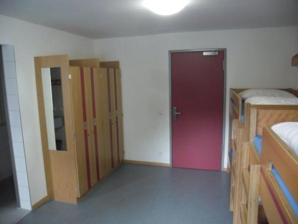 DJH Jugendherberge Mannheim International : photo 2 de la chambre lit simple dans dortoir pour femmes