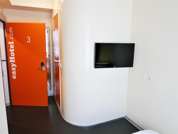 easyHotel Zürich City Centre : photo 10 de la chambre chambre double Économique (1 à 2 personnes)