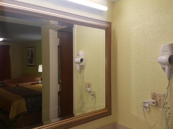 American Inn Columbia : photo 8 de la chambre chambre lit king-size