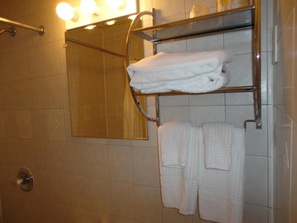 St. Norbert Hotel : photo 7 de la chambre chambre double avec 2 lits doubles