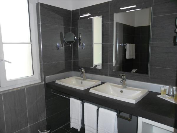 Hotel Le Saint Paul : photo 8 de la chambre chambre double de luxe (1 ou 2 adultes)