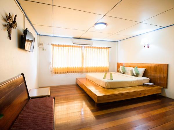 Pongphen Guesthouse - SHA Plus Certified : photo 2 de la chambre chambre double supérieure