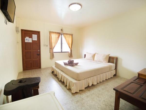 Pongphen Guesthouse - SHA Plus Certified : photo 3 de la chambre chambre double standard