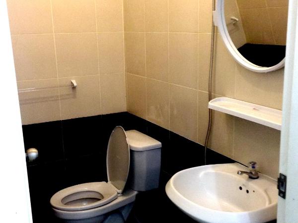 Tuk Tuk Guesthouse : photo 6 de la chambre chambre double standard avec ventilateur