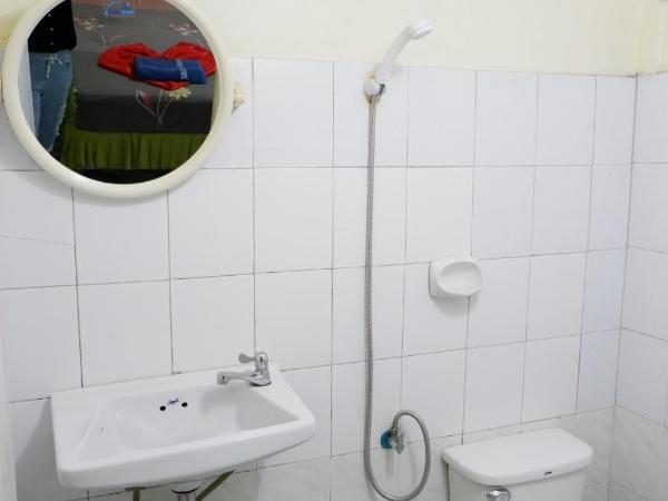 Harmony House-SHA Plus : photo 4 de la chambre chambre familiale avec ventilateur