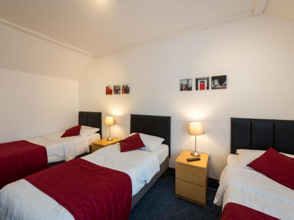 Adria Hotel : photo 3 de la chambre chambre triple avec salle de bains privative