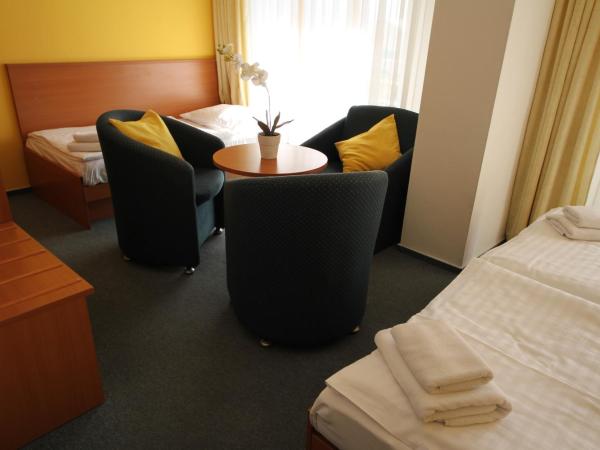 Hotel Meritum : photo 4 de la chambre chambre triple