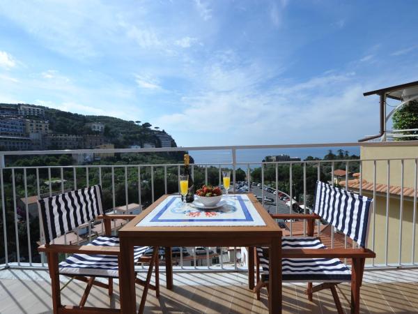 Maison Lauren : photo 6 de la chambre chambre double ou lits jumeaux deluxe - vue sur mer