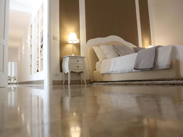 Dimi House : photo 5 de la chambre chambre double avec balcon