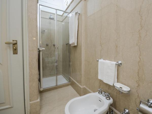 Hotel Vittoria : photo 10 de la chambre suite junior