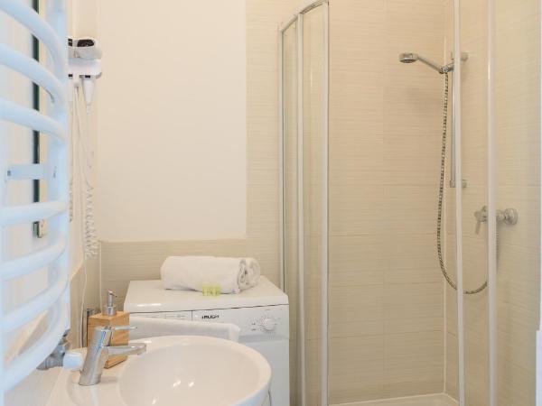 Corvin Plaza Apartments & Suites : photo 4 de la chambre studio