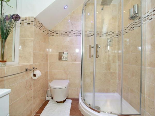 CitiHouse Aberdeen West End : photo 1 de la chambre chambre double standard avec salle de bains commune