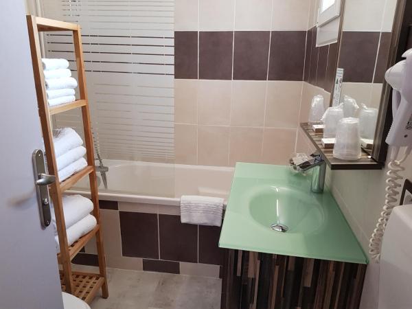 Hôtel Port Beach : photo 6 de la chambre chambre familiale standard