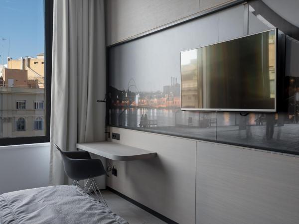 Negresco Princess 4* Sup : photo 7 de la chambre chambre double ou lits jumeaux supérieure avec vue sur ville