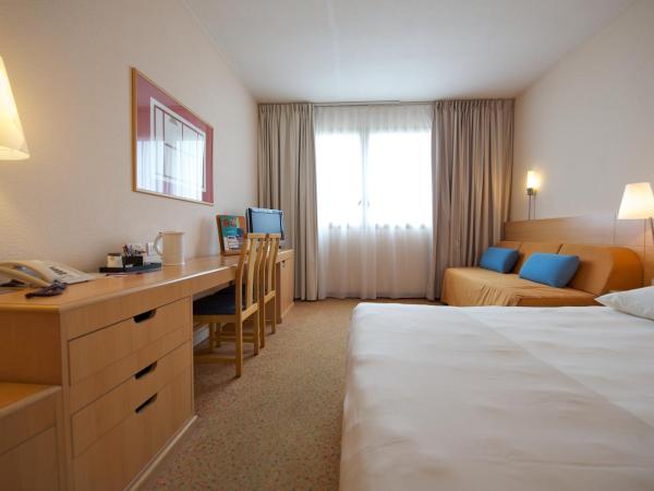 Novotel Torino Corso Giulio Cesare : photo 4 de la chambre chambre lit queen-size avec canapé-lit