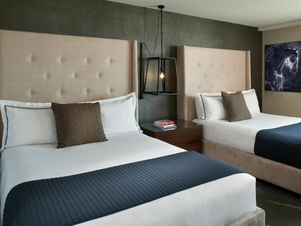 Revere Hotel Boston Common : photo 4 de la chambre chambre supérieure avec 2 lits queen-size