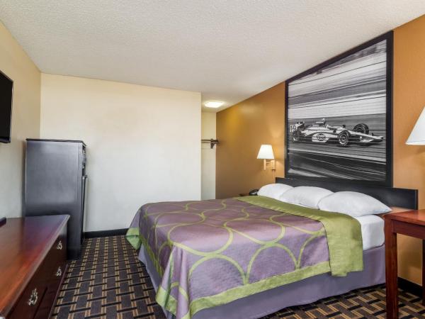 Super 8 by Wyndham Indianapolis/NE/Castleton Area : photo 5 de la chambre chambre double avec 2 lits doubles - non-fumeurs