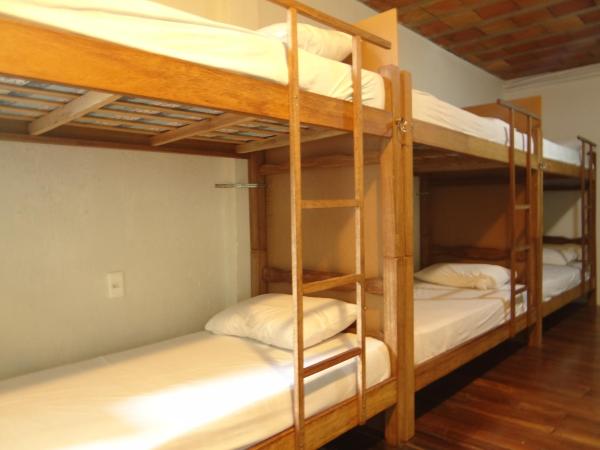 Da Orla Pampulha Hostel : photo 4 de la chambre lit dans dortoir mixte de 14 lits avec climatisation