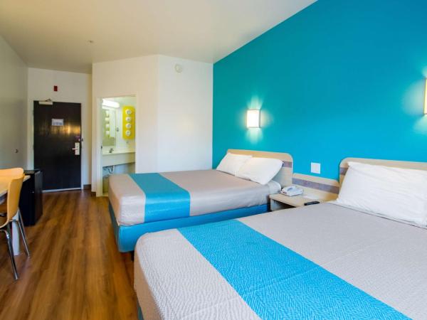 Motel 6-Portland, OR - I-5 : photo 3 de la chambre chambre 2 lits queen-size - non-fumeurs