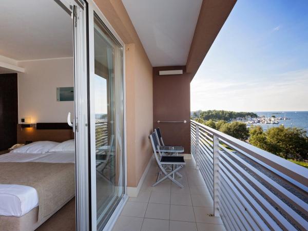 Hotel Molindrio Plava Laguna : photo 7 de la chambre suite avec balcon - vue sur mer