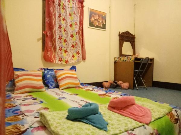 Baanchaokoh Homestay : photo 3 de la chambre petite chambre double