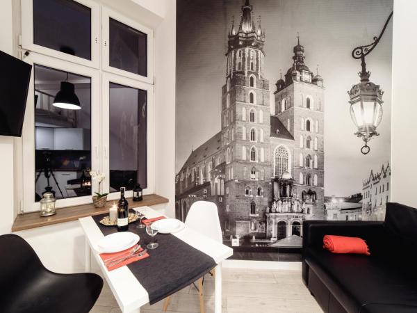 2 Nights Apartments - great location, right next to Main Rail and Bus Station, 10 min to Main Square by foot : photo 1 de la chambre appartement en duplex