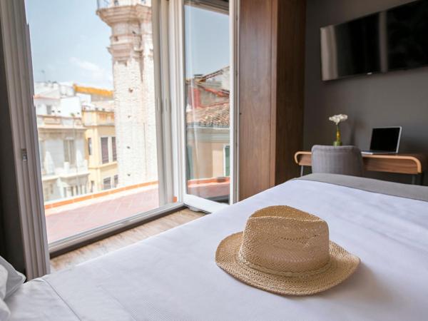 Málaga Premium Hotel : photo 2 de la chambre chambre double ou lits jumeaux supérieure avec balcon 