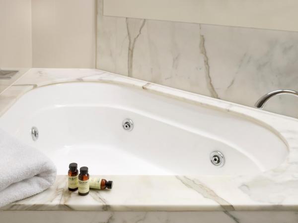 Pullman Quay Grand Sydney Harbour : photo 4 de la chambre appartement 1 chambre avec vue sur le port