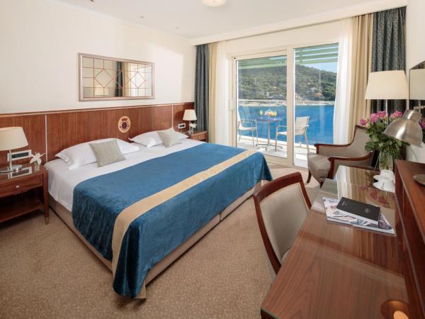 Hotel More : photo 5 de la chambre chambre double ou lits jumeaux avec balcon - vue sur mer