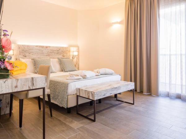 Hotel Ambassador : photo 7 de la chambre suite junior (4 adultes)