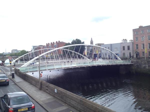 Acara House B&B : photo 4 de la chambre chambre double avec salle de bains privative