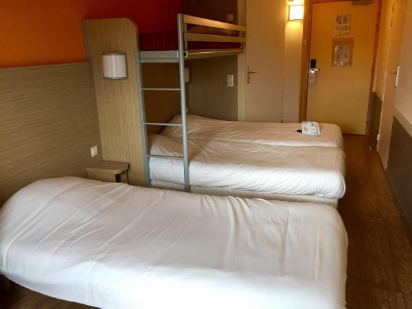 Première Classe Epernay : photo 3 de la chambre chambre quadruple avec 1 lit double et 2 lits simples