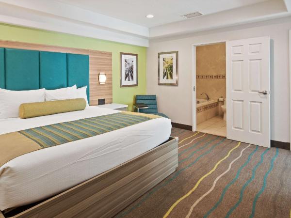 Best Western Plus Oceanside Inn : photo 1 de la chambre suite lit king-size