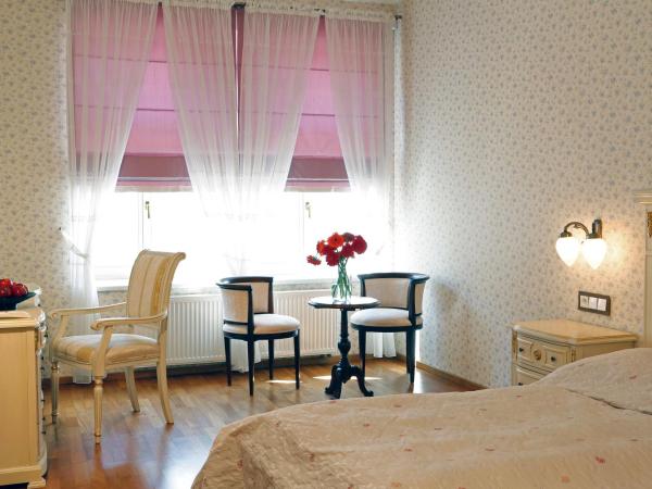 Spa Hotel Schlosspark : photo 5 de la chambre chambre simple deluxe avec accès piscine et centre de bien-Être