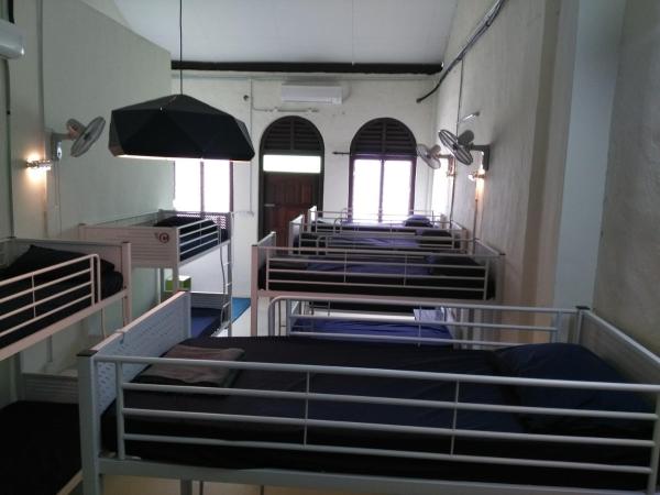 Vloft Backpackers Hostel : photo 1 de la chambre lit dans dortoir mixte de 12 lits