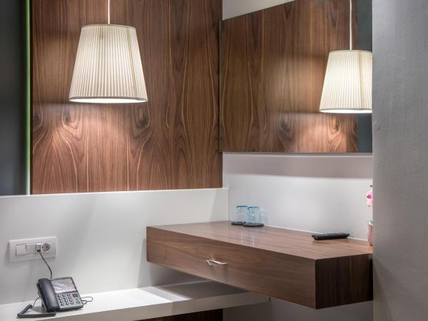 AD Athens Luxury Rooms & Suites : photo 2 de la chambre chambre lits jumeaux supérieure