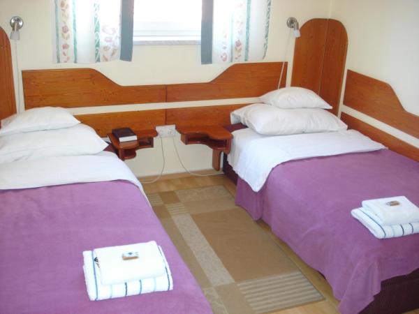 Szent György Fogadó : photo 1 de la chambre chambre lits jumeaux