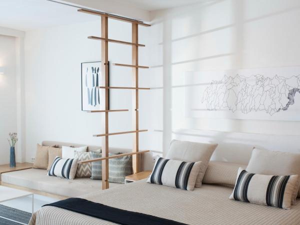 Andronikos Hotel : photo 10 de la chambre junior suite / pool view jacuzzi