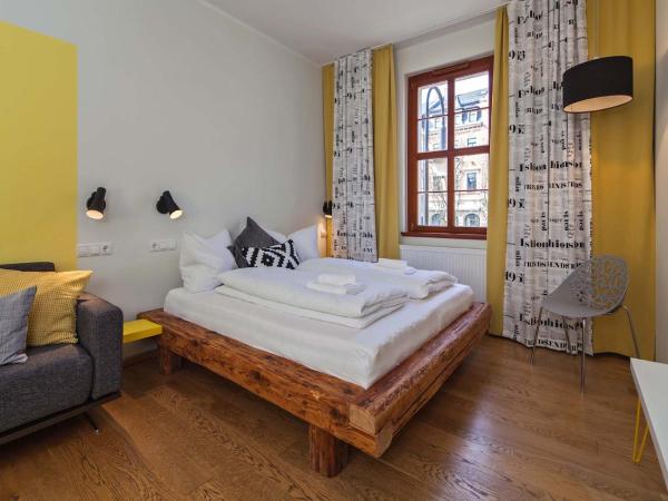 Bed and Breakfast am Schillerplatz : photo 10 de la chambre chambre familiale