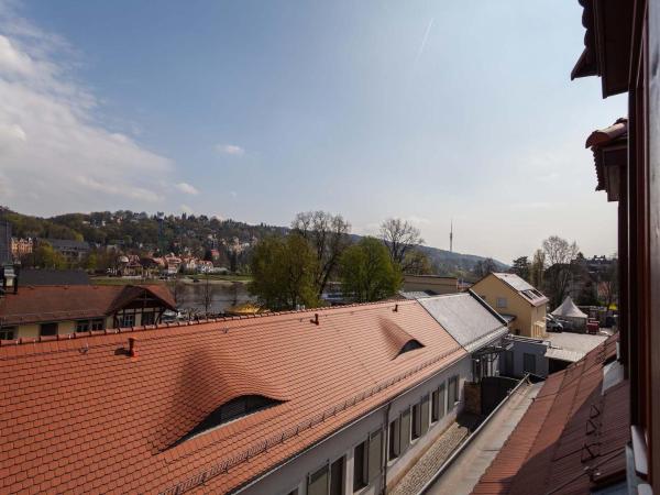 Bed and Breakfast am Schillerplatz : photo 1 de la chambre chambre double