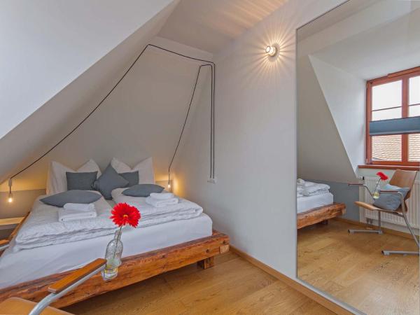 Bed and Breakfast am Schillerplatz : photo 7 de la chambre chambre double